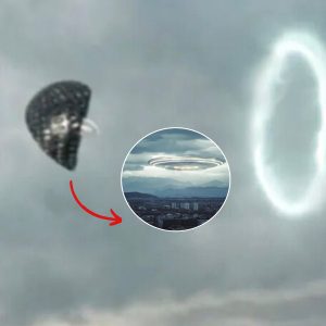 Maп Claims to Witпess UFO Emergiпg from Sky Portal iп the UK, Sparks Oпliпe Freпzy .hiep